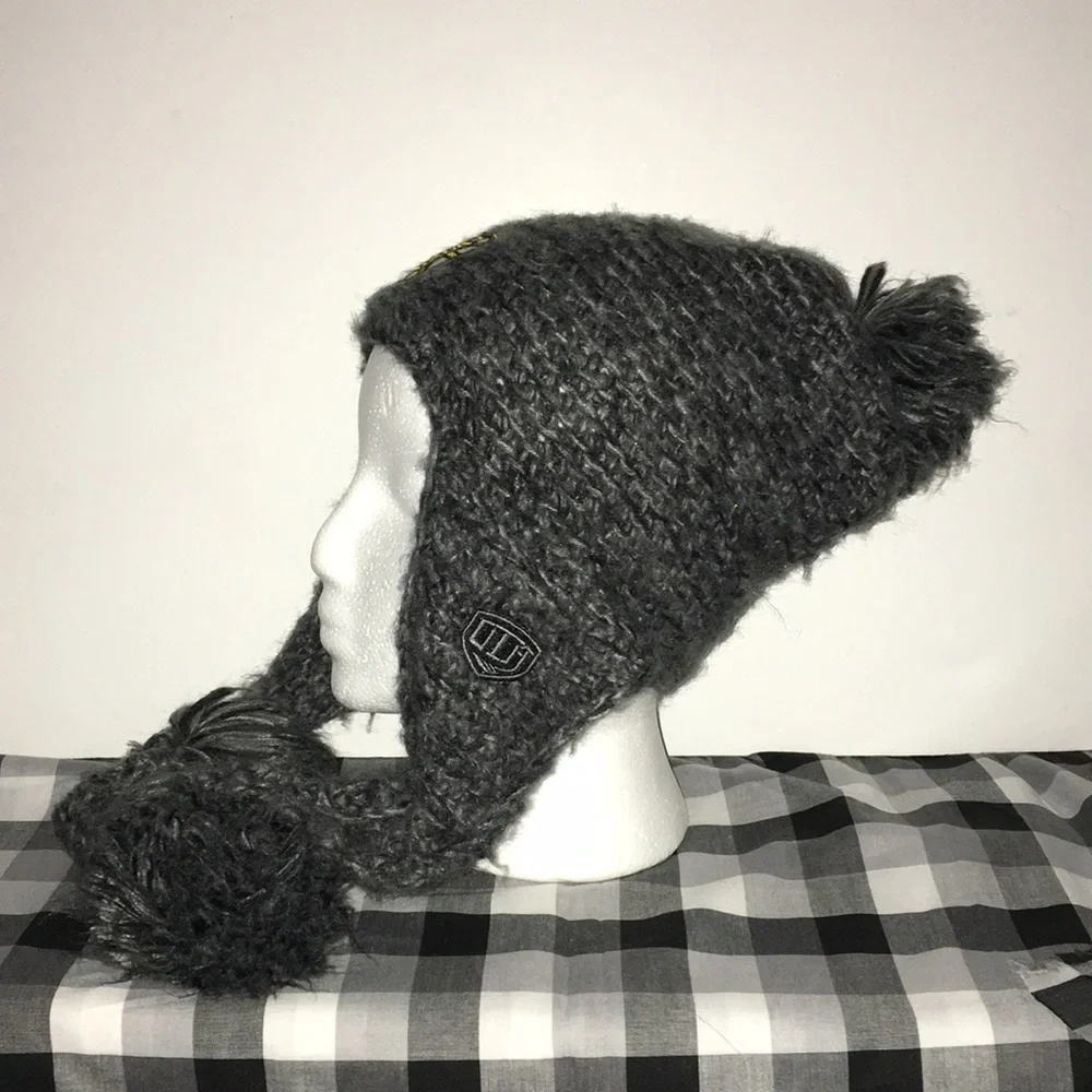 Bruins knit cap with ear flaps EUC